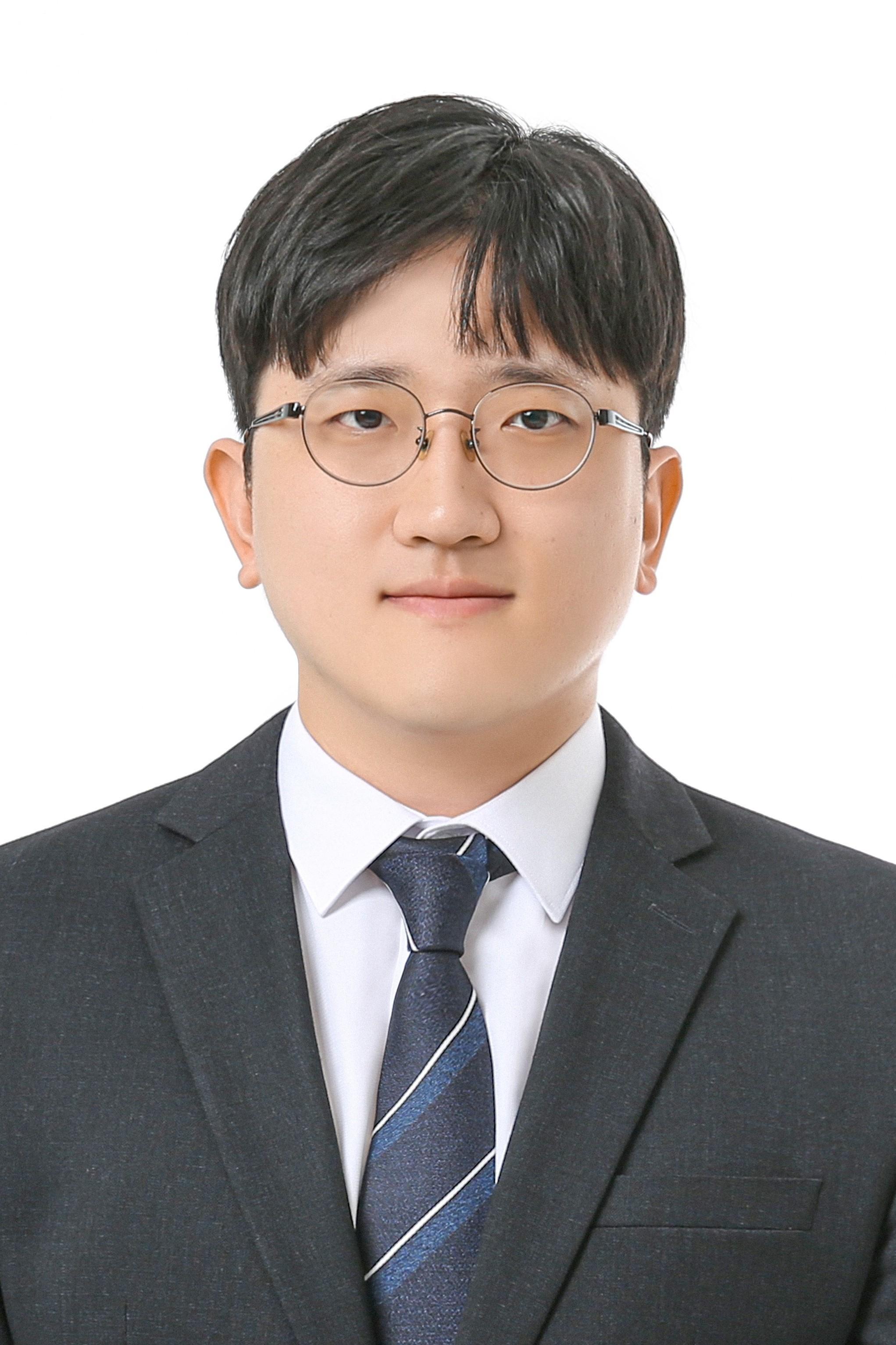 정민혁 사진
