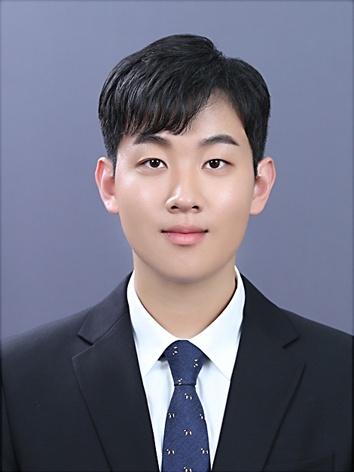 김동우 사진
