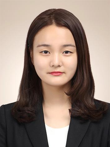 김윤혜 사진