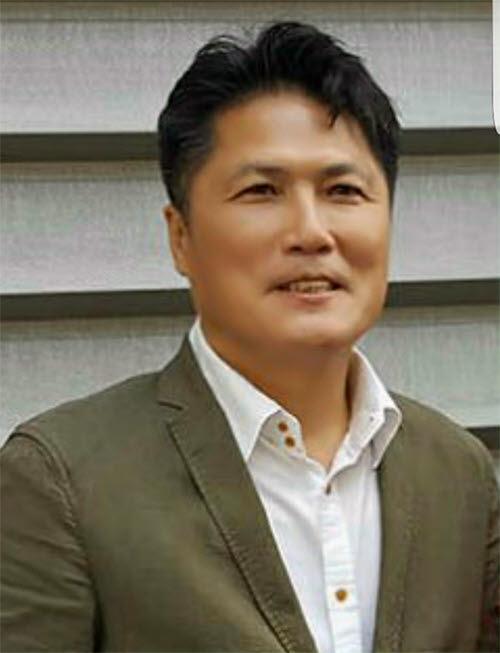 Minho Jo 사진